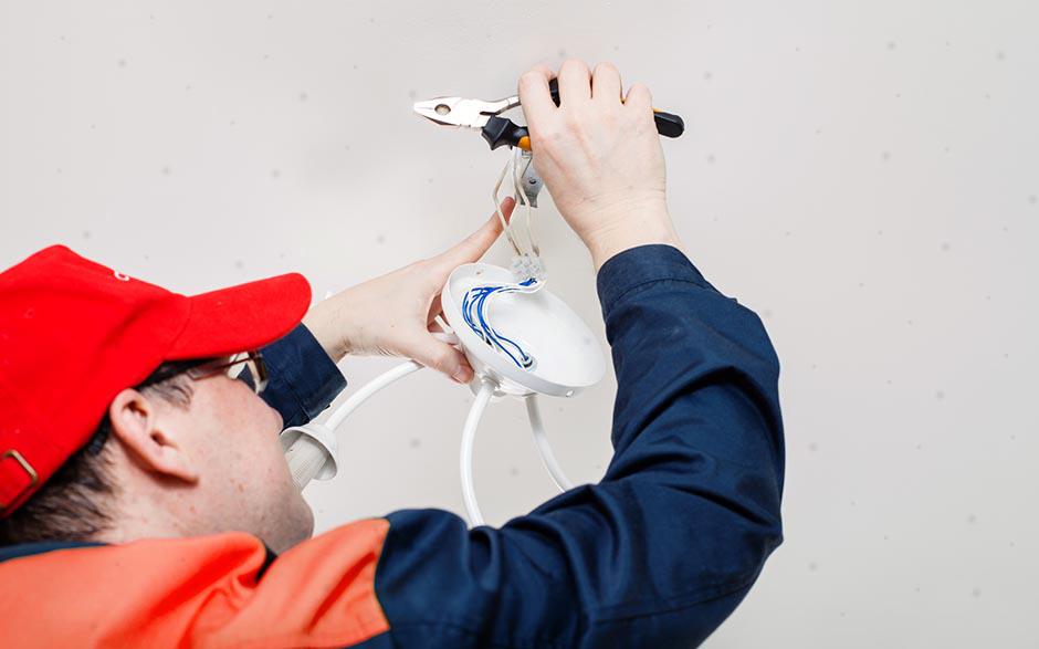 cherche électricien Limours